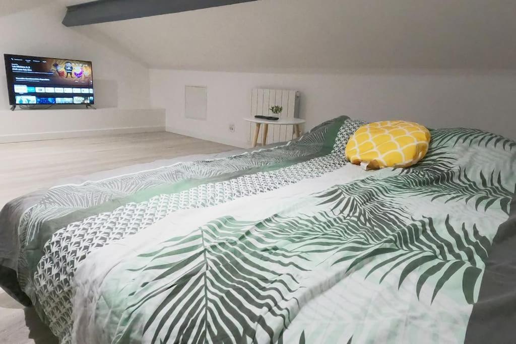 Atypique T1 Duplex - Wifi .Parking .Proche .Gare Apartment Saint-Quentin  Exterior photo